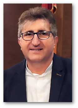 fotografia del primer pla del compositor Daniel Ferrero Silvaje